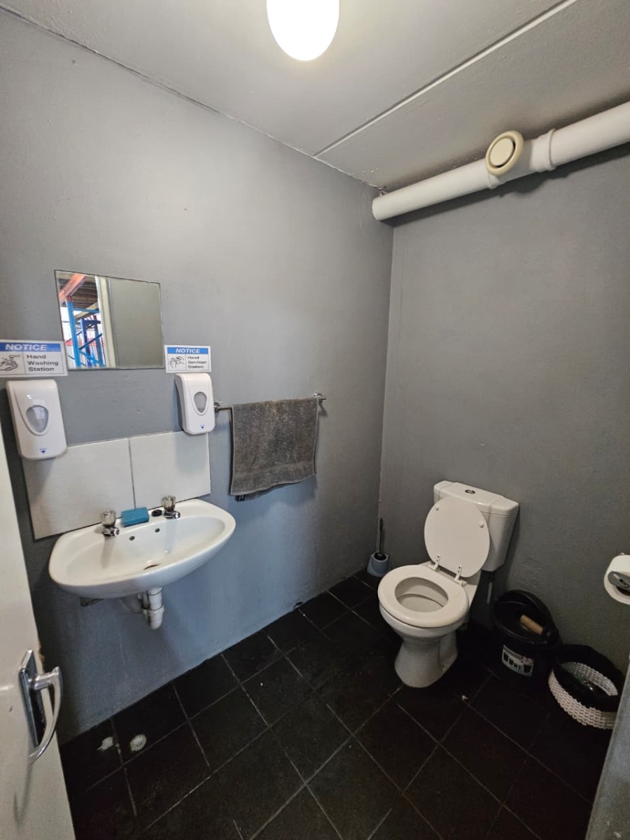 To Let commercial Property for Rent in Brackenfell Central Western Cape